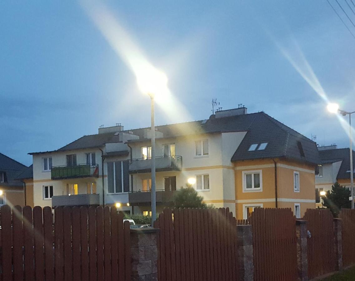 Mieszkanie Z Ogrodkiem Breslávia Exterior foto